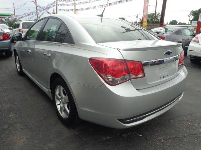 Chevrolet Cruze 4dr Sdn I4 CVT 2.5 Sedan