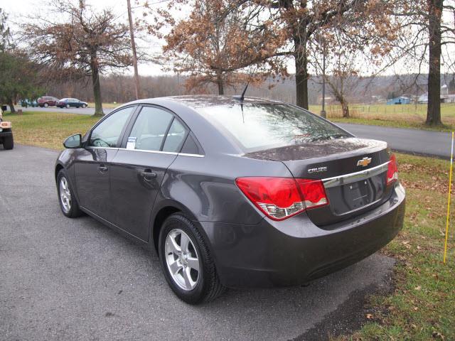 Chevrolet Cruze 2011 photo 3