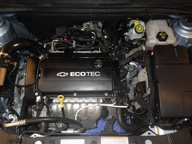 Chevrolet Cruze 2011 photo 2