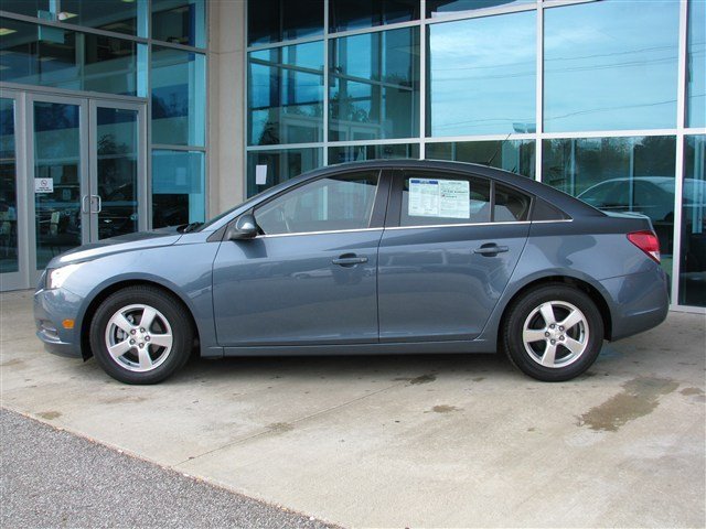 Chevrolet Cruze 2012 photo 2