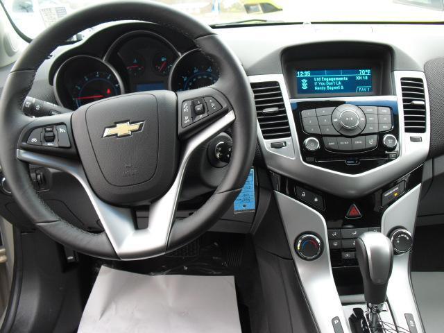 Chevrolet Cruze 2012 photo 3