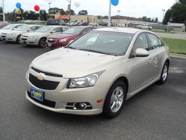 Chevrolet Cruze 2DR CPE GS AT Sedan