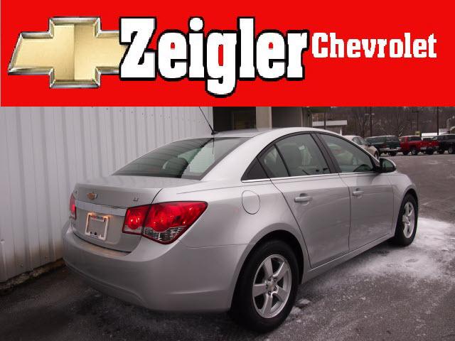 Chevrolet Cruze 2012 photo 2