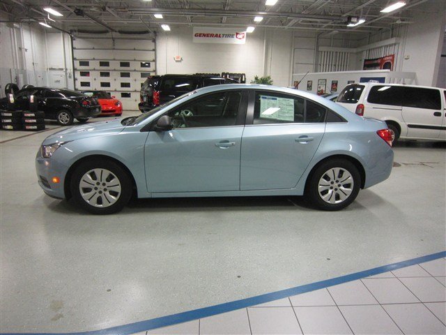 Chevrolet Cruze 2012 photo 2