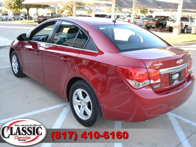 Chevrolet Cruze 2012 photo 2