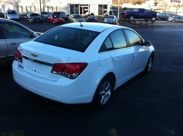 Chevrolet Cruze 2012 photo 2