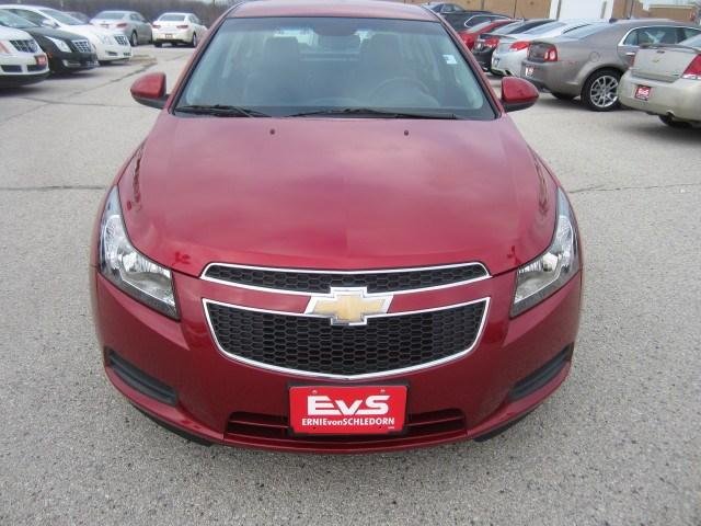Chevrolet Cruze 2012 photo 2