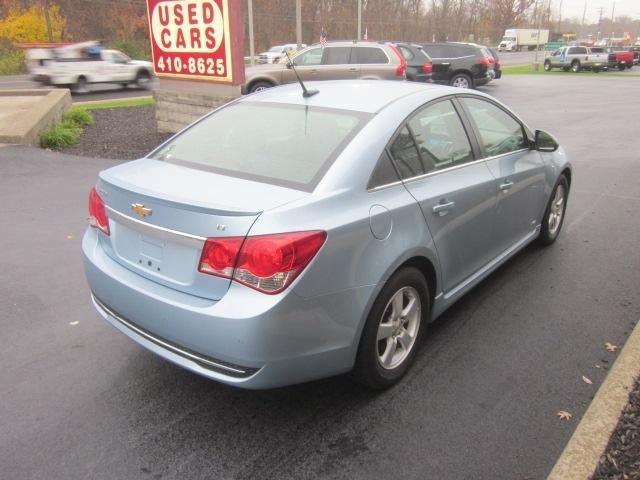 Chevrolet Cruze 2012 photo 2