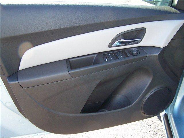 Chevrolet Cruze 2012 photo 3