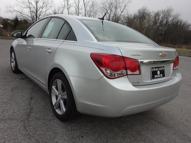 Chevrolet Cruze 4dr Sdn 3.0L Luxury 4matic AWD Sedan