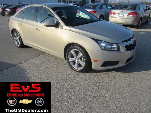 Chevrolet Cruze 4.6L V8 RWD Unspecified