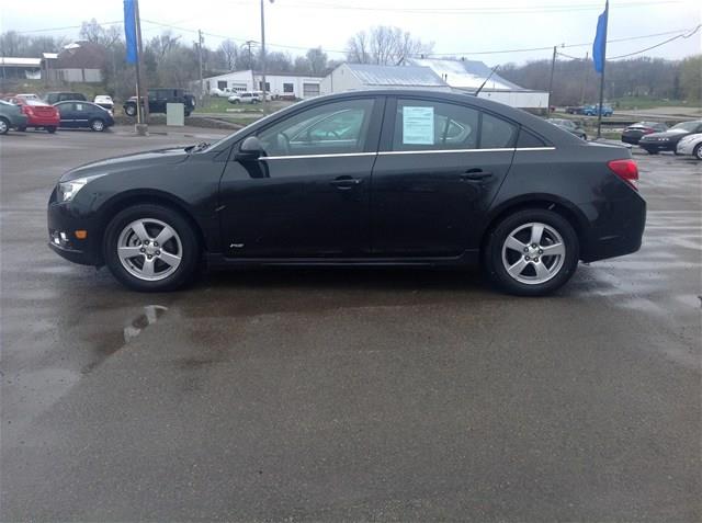 Chevrolet Cruze 2012 photo 2