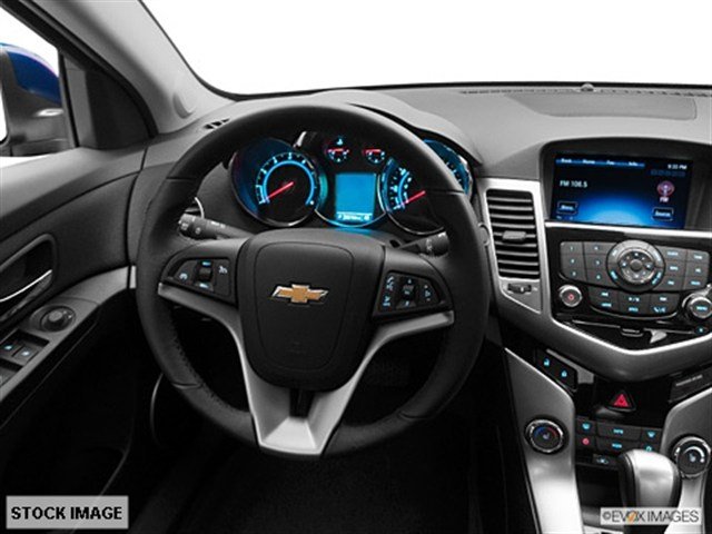 Chevrolet Cruze 2012 photo 2