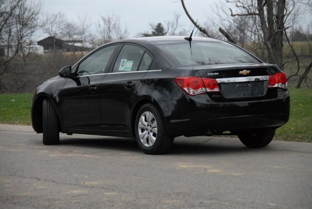 Chevrolet Cruze 2012 photo 2