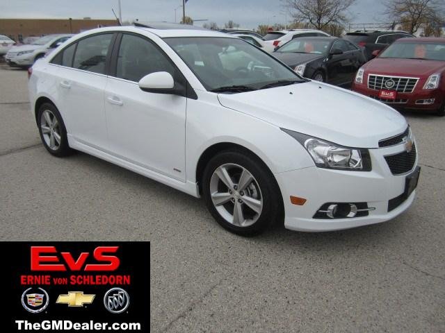 Chevrolet Cruze 4.6L V8 RWD Unspecified