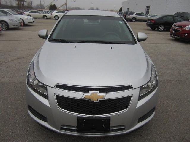 Chevrolet Cruze 2012 photo 2