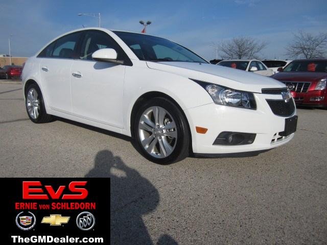 Chevrolet Cruze 4.6L V8 RWD Unspecified