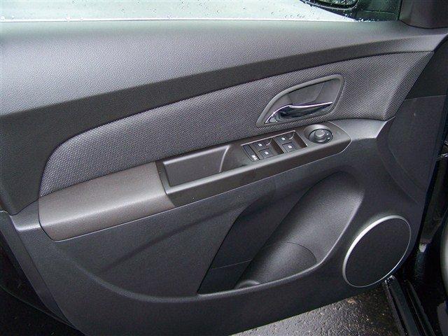 Chevrolet Cruze 2012 photo 2