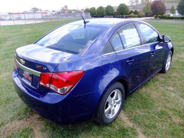 Chevrolet Cruze 2012 photo 2