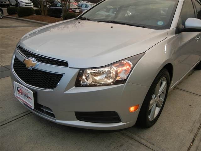 Chevrolet Cruze 2012 photo 2