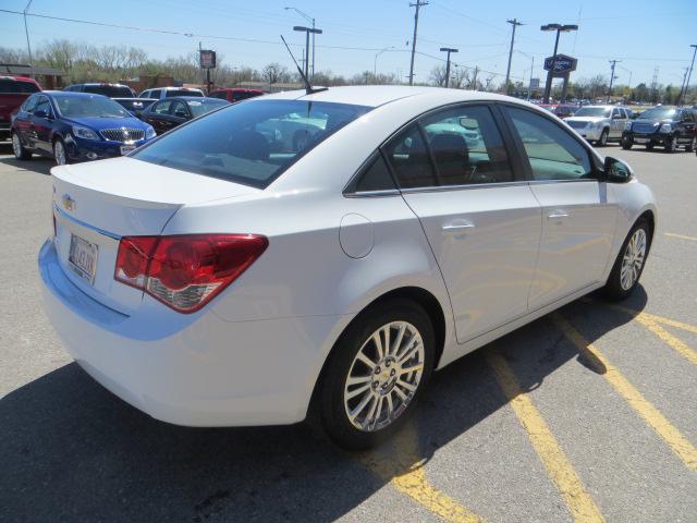 Chevrolet Cruze 2013 photo 4