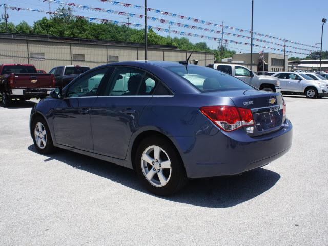 Chevrolet Cruze 2013 photo 2