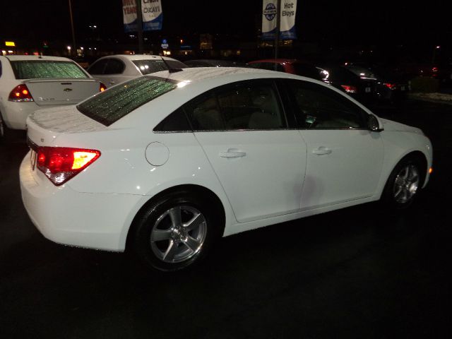 Chevrolet Cruze XLT Supercab Long Bed 4WD Sedan