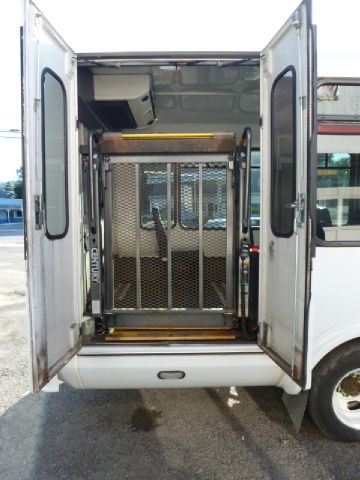 Chevrolet Cutaway 2007 photo 19