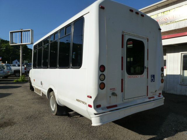 Chevrolet Cutaway 2007 photo 24