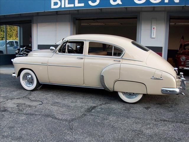 Chevrolet Deluxe Fleetline 1950 photo 1