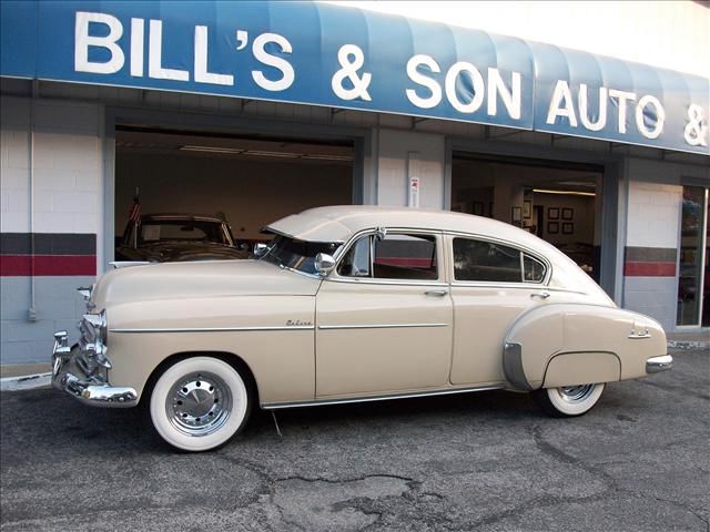 Chevrolet Deluxe Fleetline 1950 photo 4
