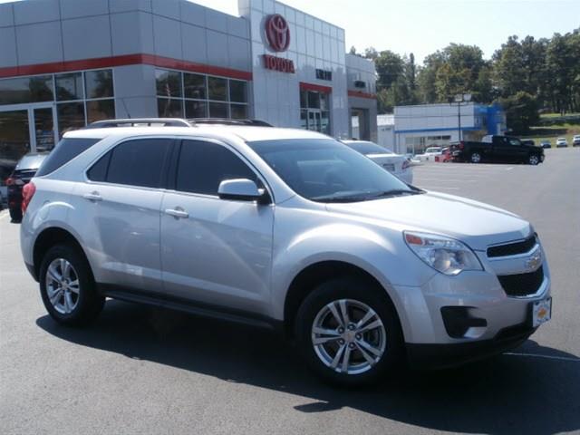 Chevrolet Equinox 2010 photo 2