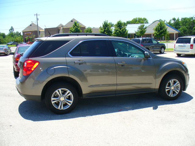 Chevrolet Equinox 2010 photo 2