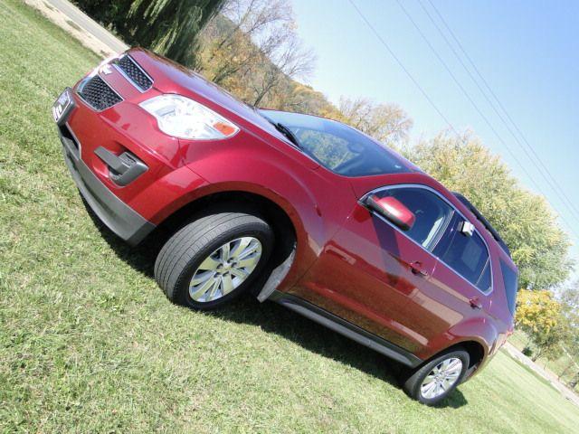 Chevrolet Equinox 4dr Sdn I4 CVT 2.5 Sport Utility