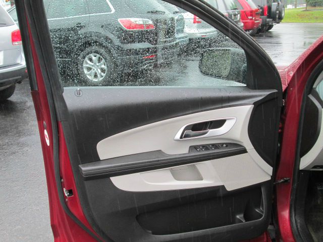 Chevrolet Equinox 2010 photo 14