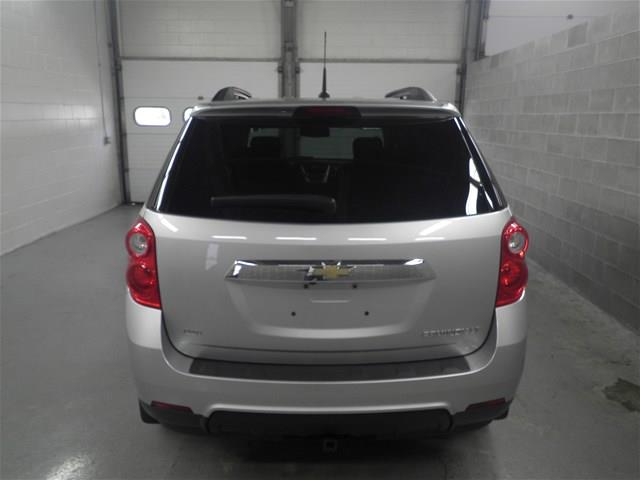 Chevrolet Equinox 2010 photo 3