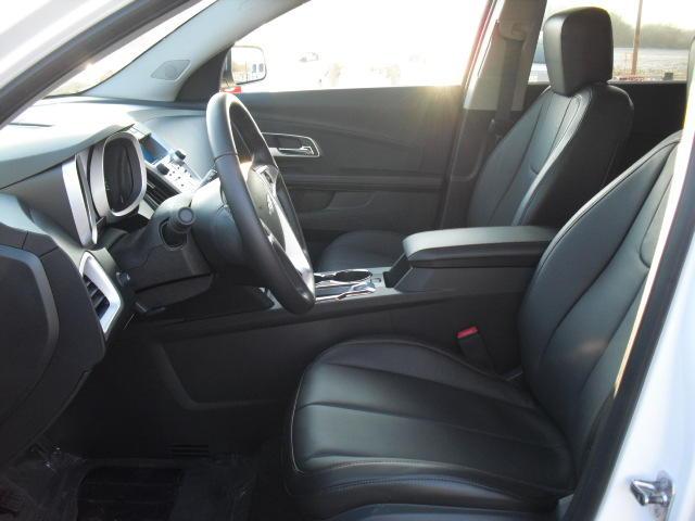 Chevrolet Equinox 2011 photo 2