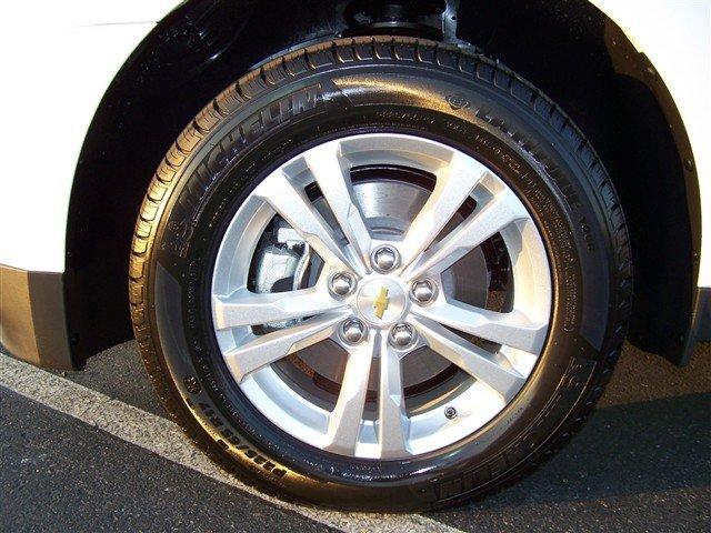 Chevrolet Equinox 2011 photo 3