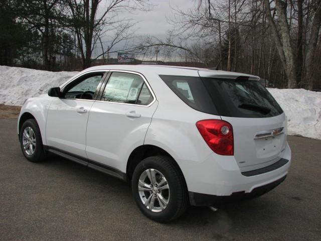 Chevrolet Equinox 2011 photo 2