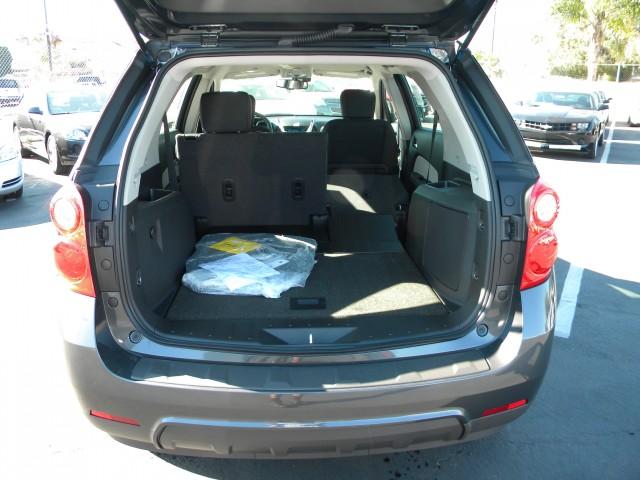 Chevrolet Equinox 2011 photo 2