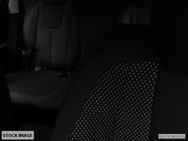 Chevrolet Equinox 2011 photo 2