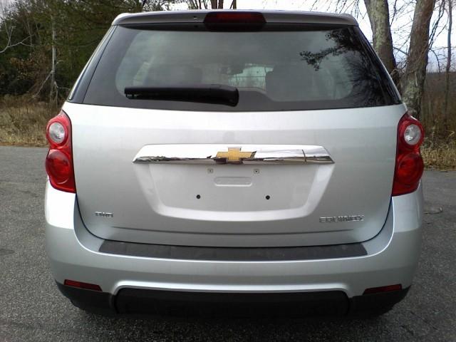 Chevrolet Equinox 2011 photo 3