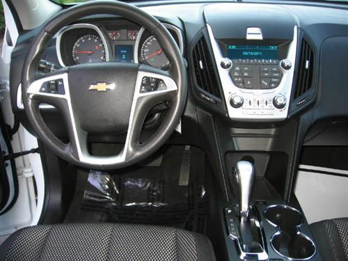 Chevrolet Equinox 2011 photo 2