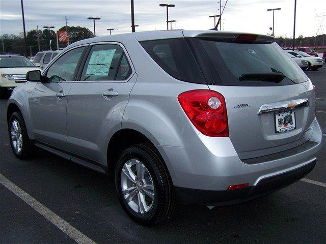 Chevrolet Equinox 2011 photo 2