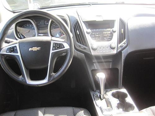 Chevrolet Equinox 2011 photo 2