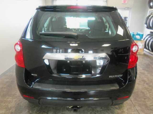 Chevrolet Equinox 2011 photo 2