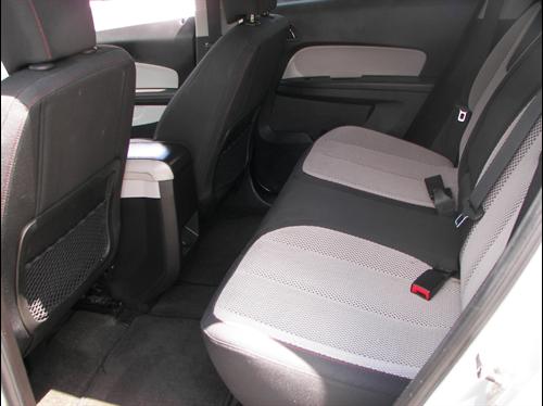 Chevrolet Equinox 2011 photo 2