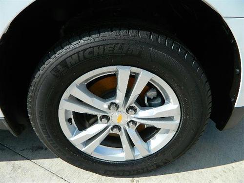 Chevrolet Equinox 4dr Sdn I4 CVT 2.5 Other