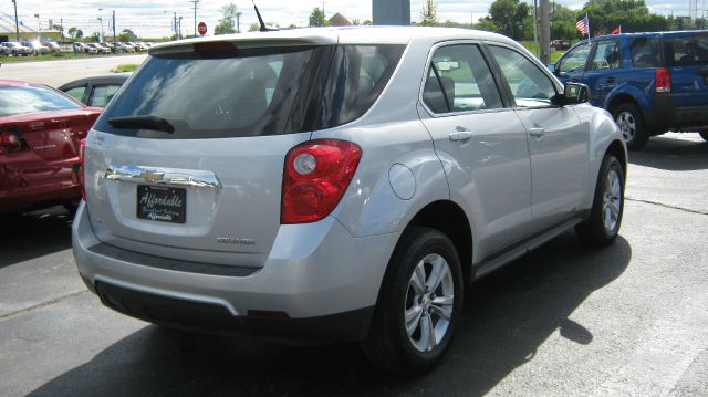 Chevrolet Equinox 2011 photo 2