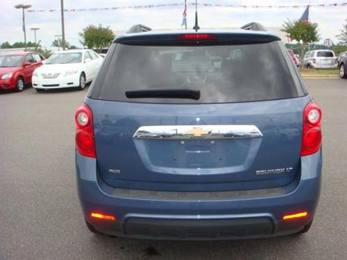 Chevrolet Equinox 2011 photo 2